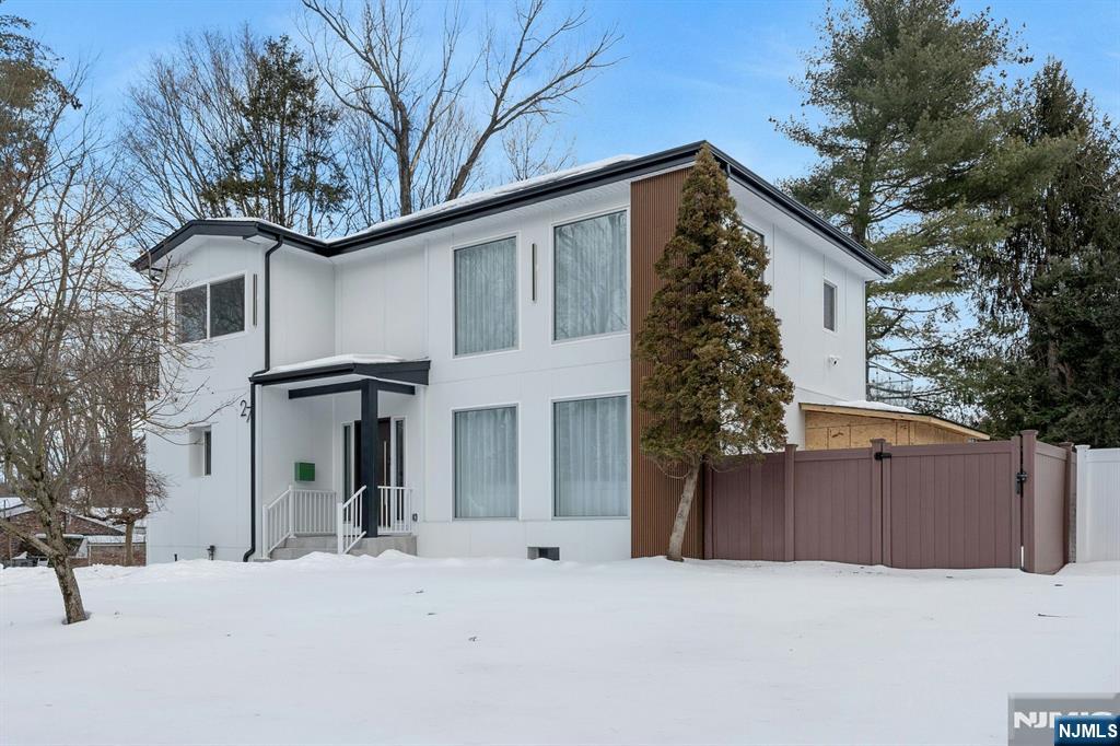 27 Knickerbocker Road, Closter, NJ, 07624