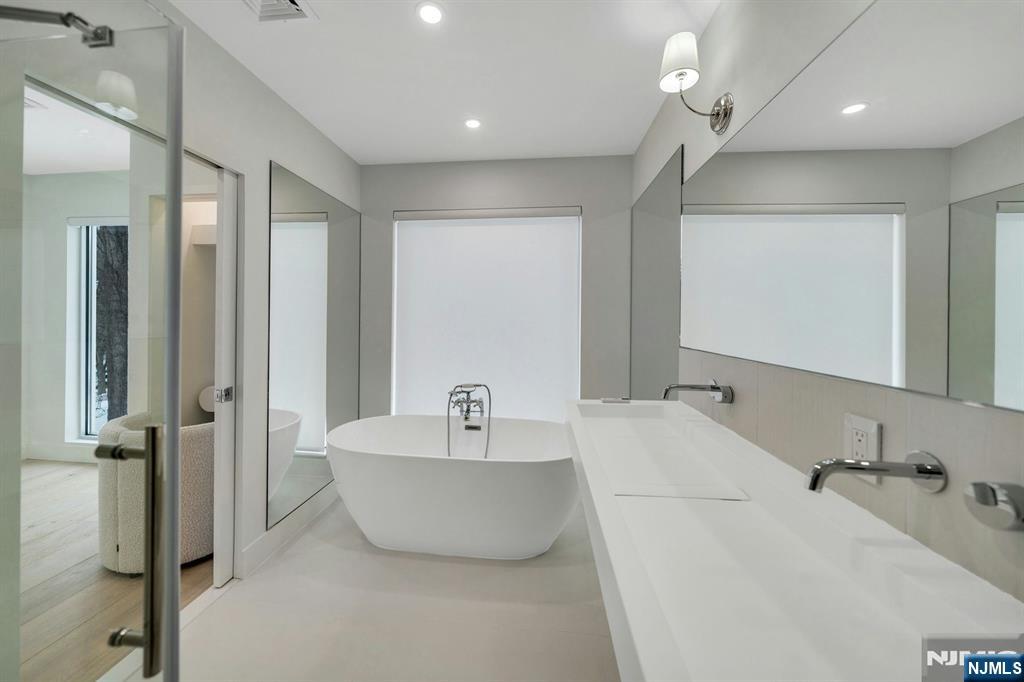 27 Knickerbocker Road, Closter, NJ, 07624