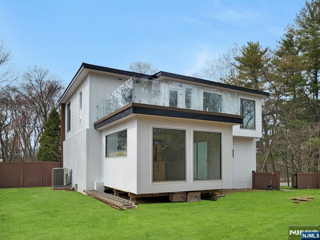 27 Knickerbocker Road, Closter, NJ, 07624