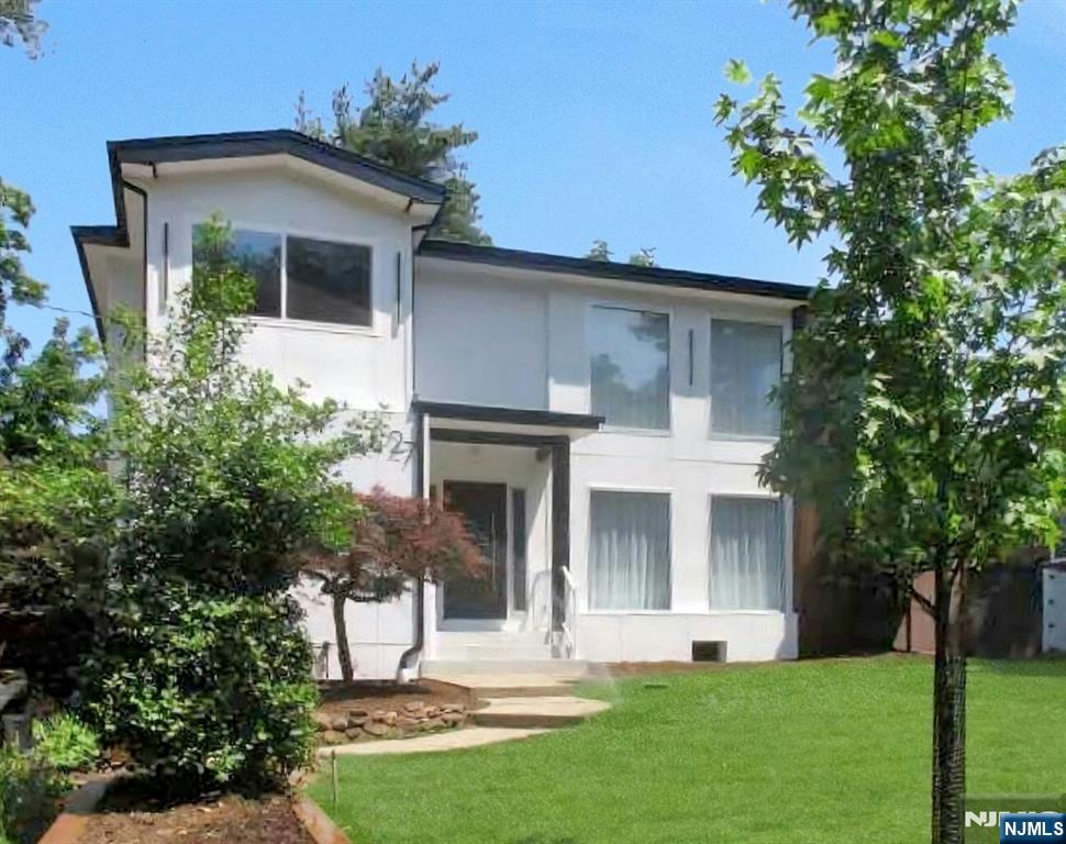 27 Knickerbocker Road, Closter, NJ, 07624