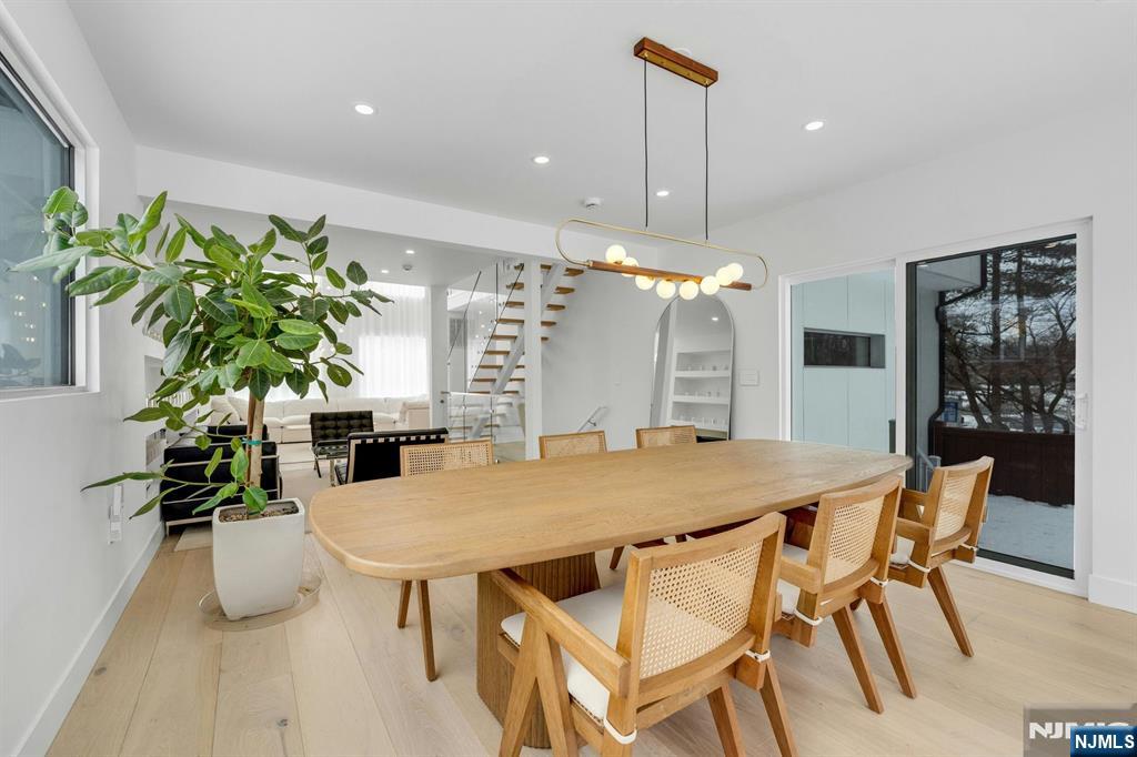 27 Knickerbocker Road, Closter, NJ, 07624