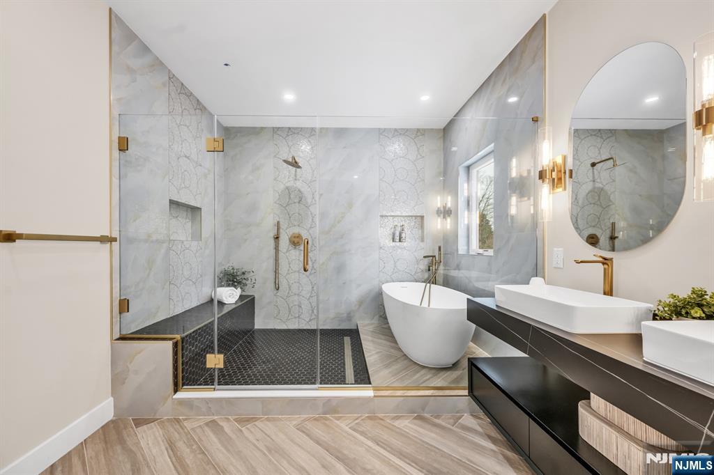 623 Alberta Drive, Paramus, NJ, 07652