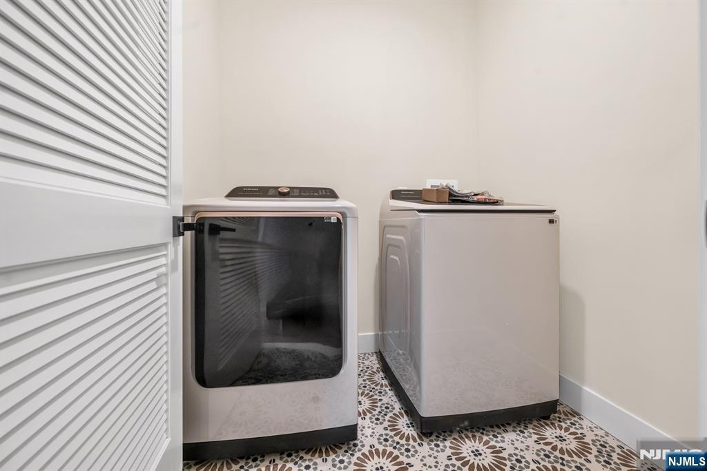 623 Alberta Drive, Paramus, NJ, 07652