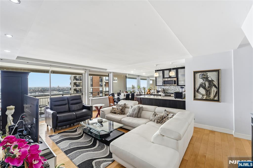 2 Horizon Road 1205 - Photo 3