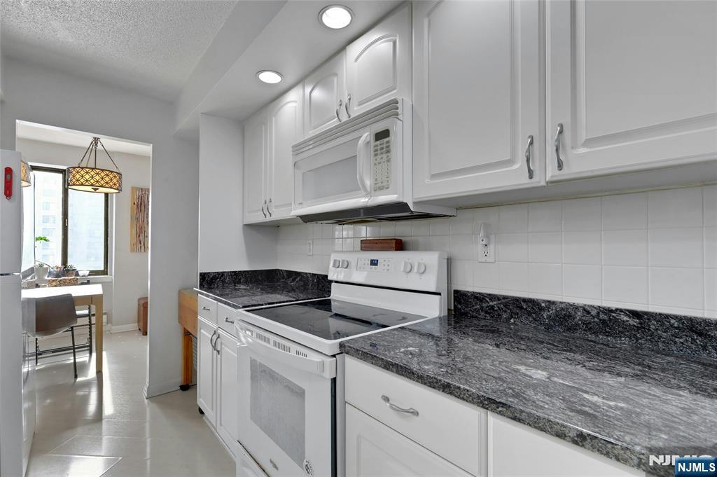 307 Prospect Avenue UNIT 14I, Hackensack, NJ, 07601