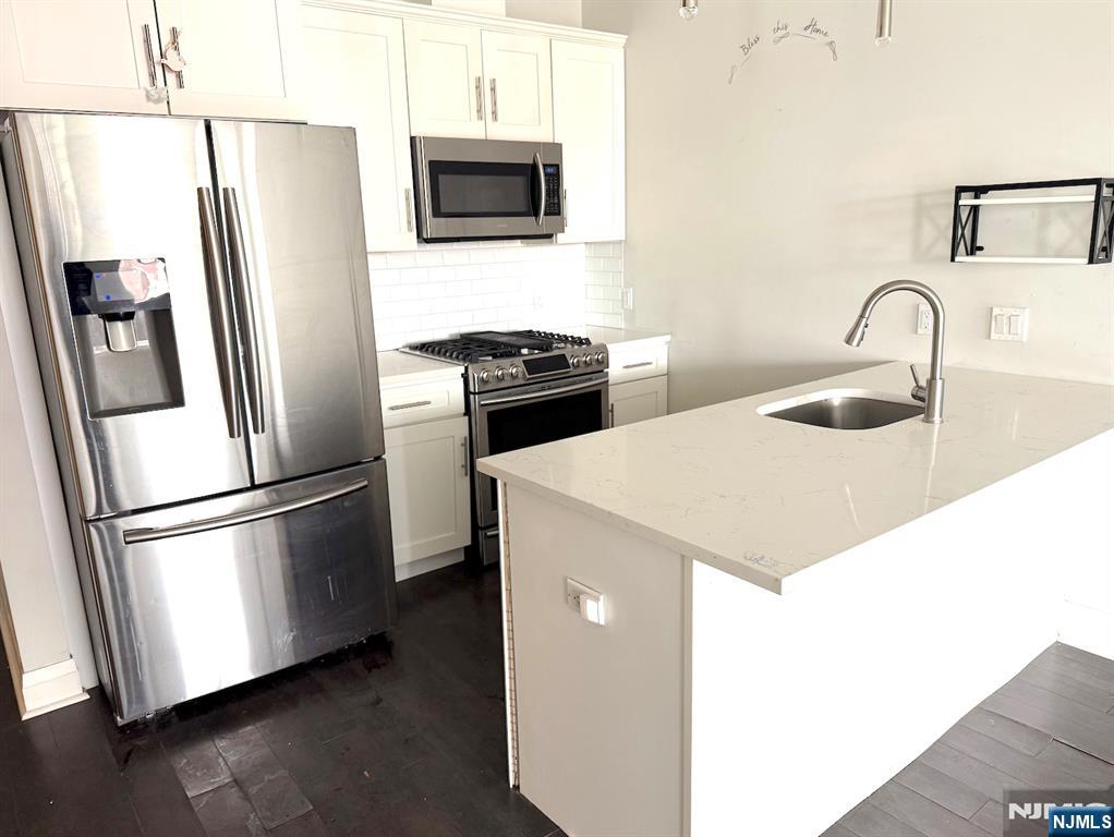 1901 Summit Avenue #301