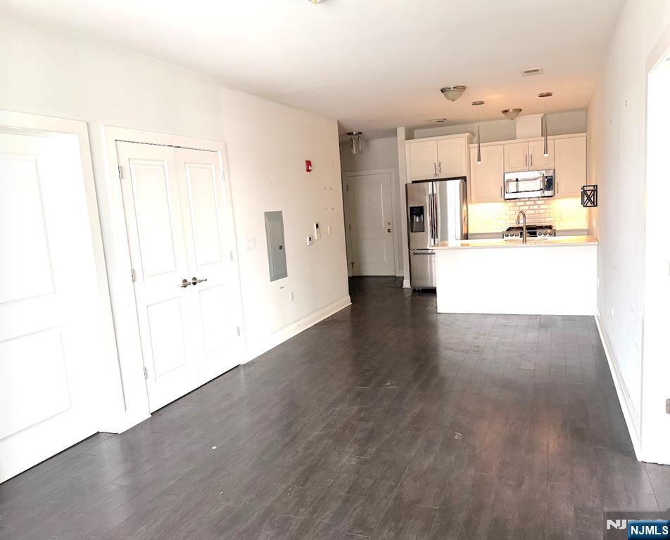 1901 Summit Avenue #301