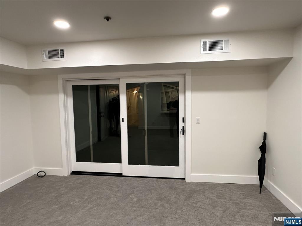 [ click for enlarged photo and details; hover to pause slide show ]