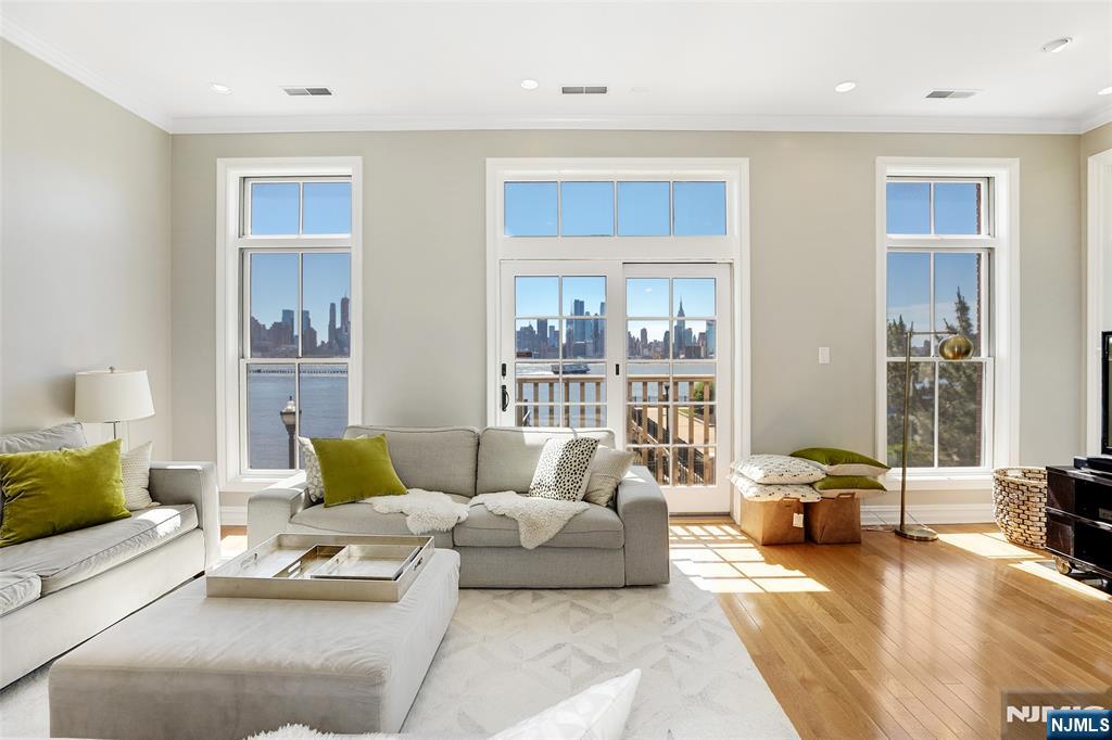 18 Cedar, Closter, NJ, 07624