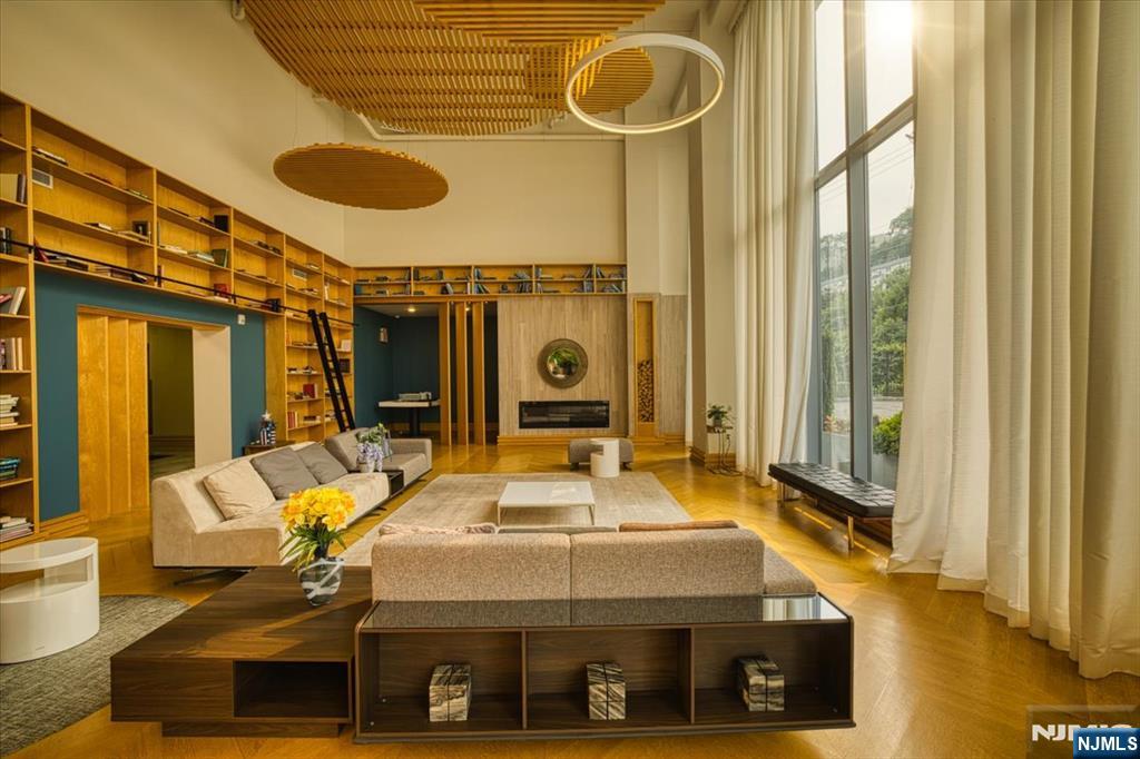 3 Somerset 113 - Photo 2