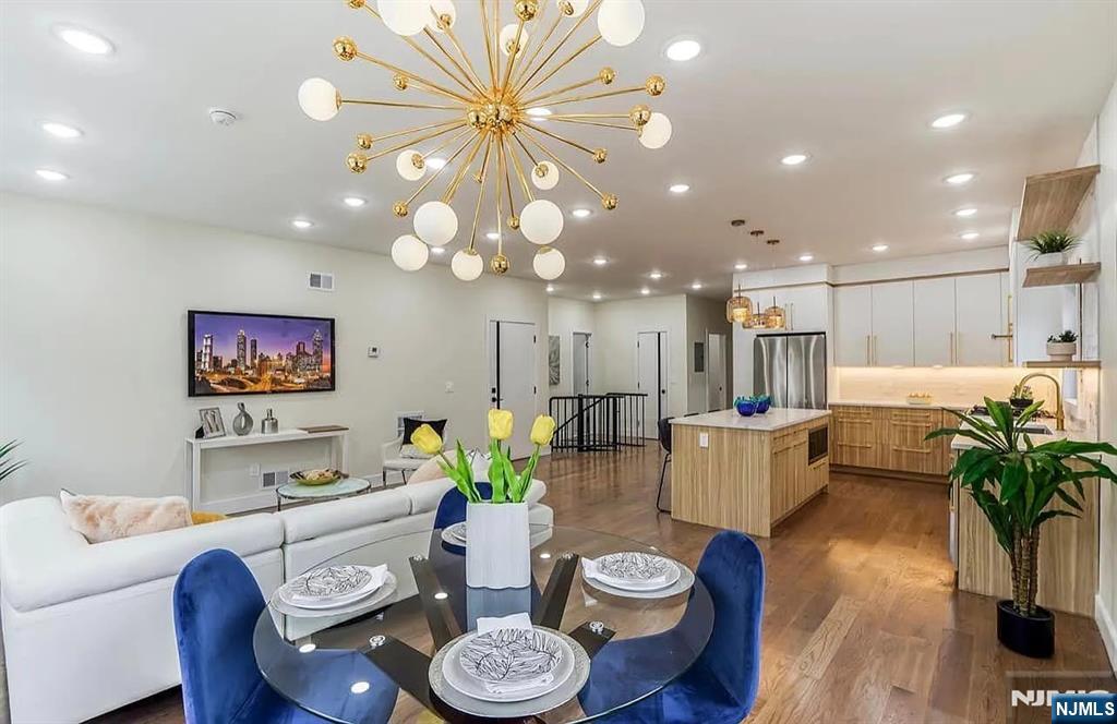 250 22nd Street 2 - Photo 3