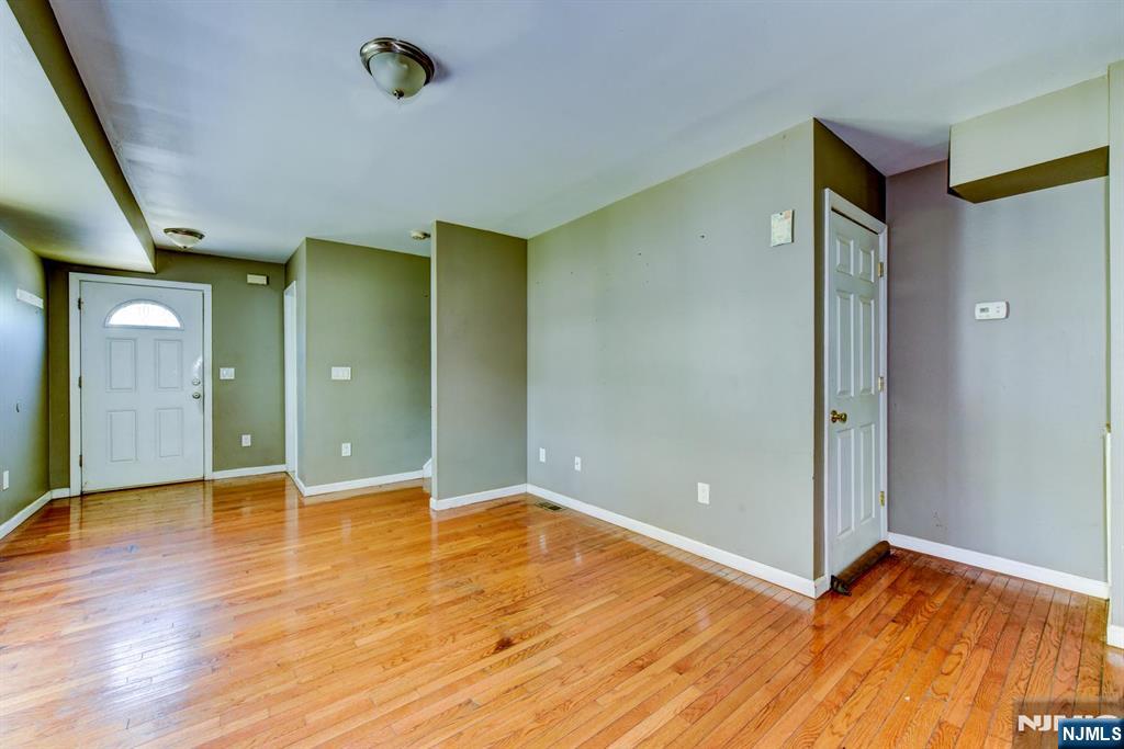 27 Newell Avenue