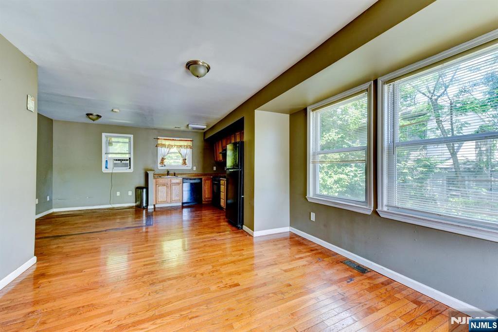 27 Newell Avenue