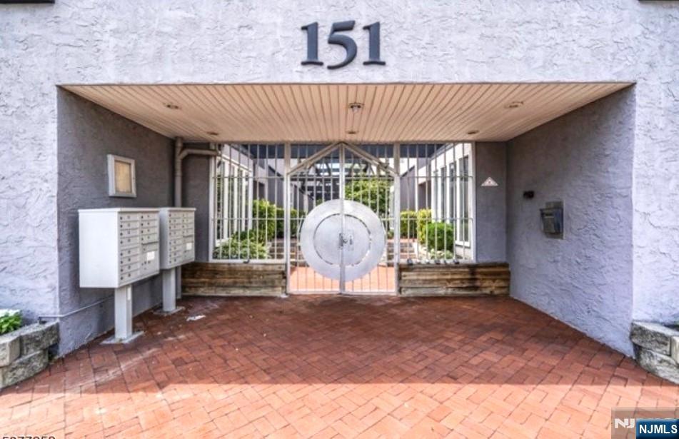 121 Regency Park, Ramsey, NJ, 07446