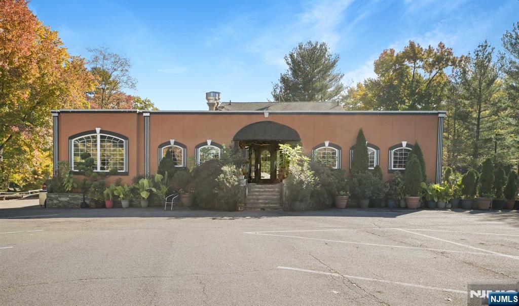 292 Passaic Avenue - Photo 3