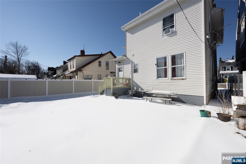32 Newfield Street - Photo 4