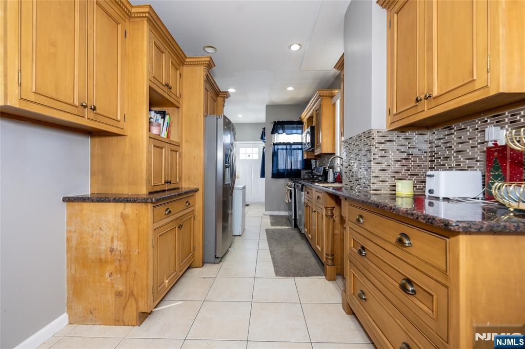 32 Newfield Street - Photo 5