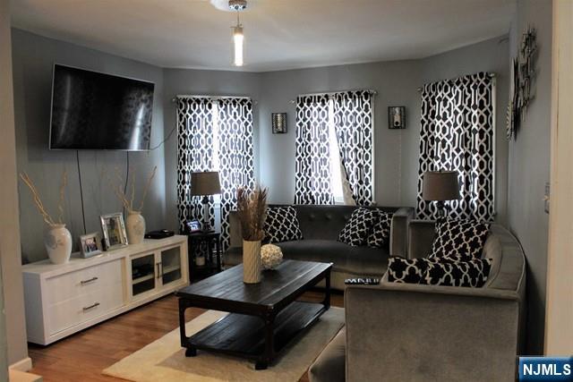 966 24th Street - Photo 4