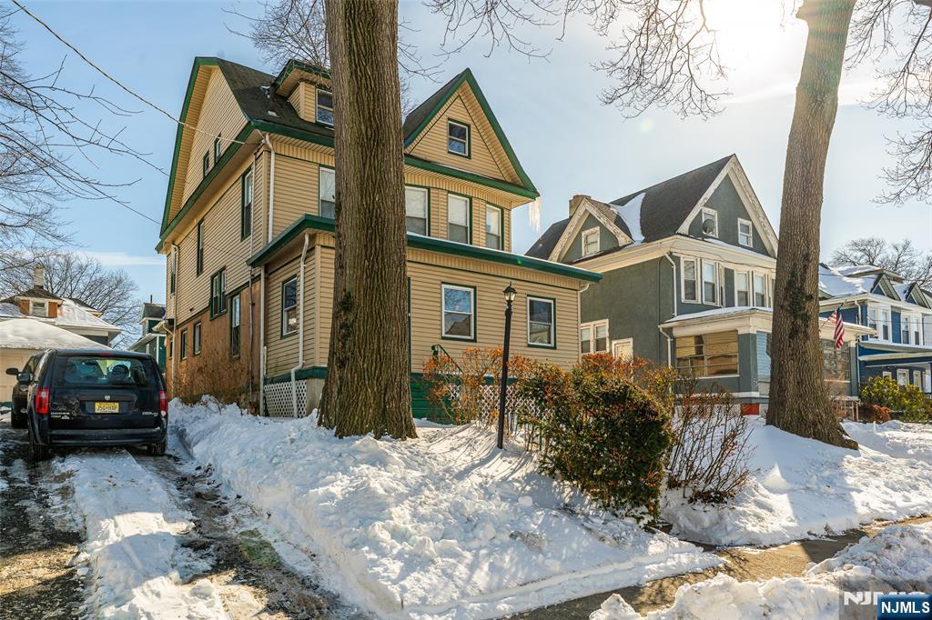 759 Parker Street - Photo 2