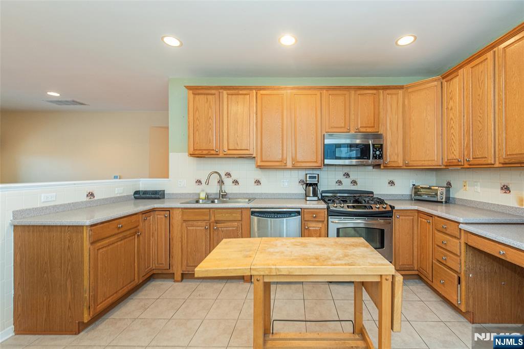 10323 Warrens Way