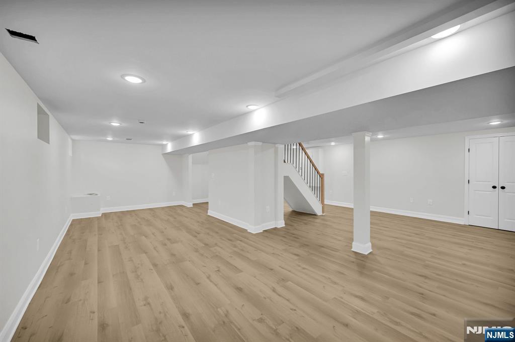 85 Kings Road — photo 38