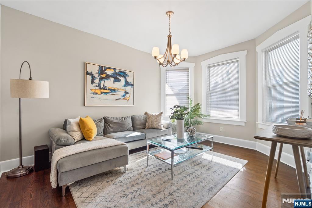 33-35 Mapes Avenue - Photo 2