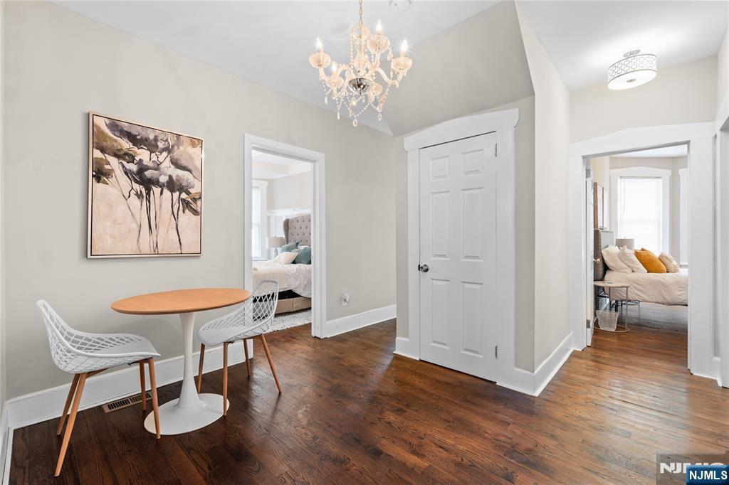 33-35 Mapes Avenue - Photo 5