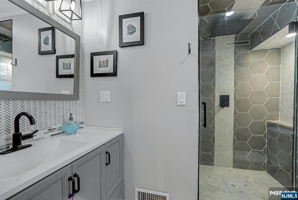 30-06 Morlot Avenue, Fair Lawn, NJ, 07410