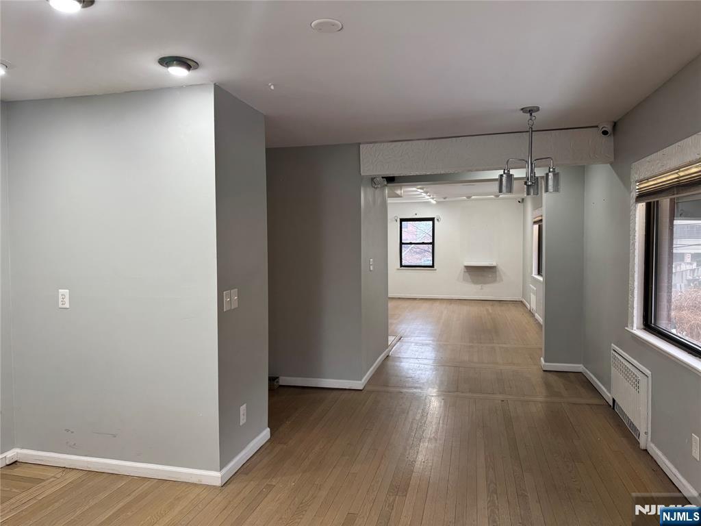 327 Bridge Plaza - Photo 1
