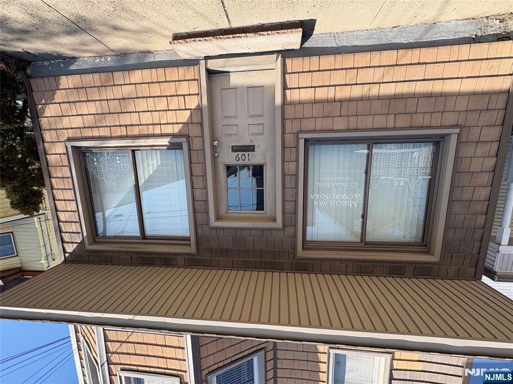 109 Wallington Avenue - Photo 1