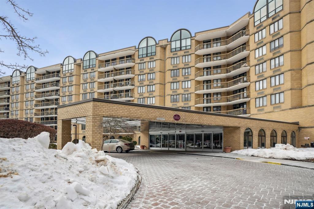 4 Horizon Road, Fort Lee, NJ, 07024