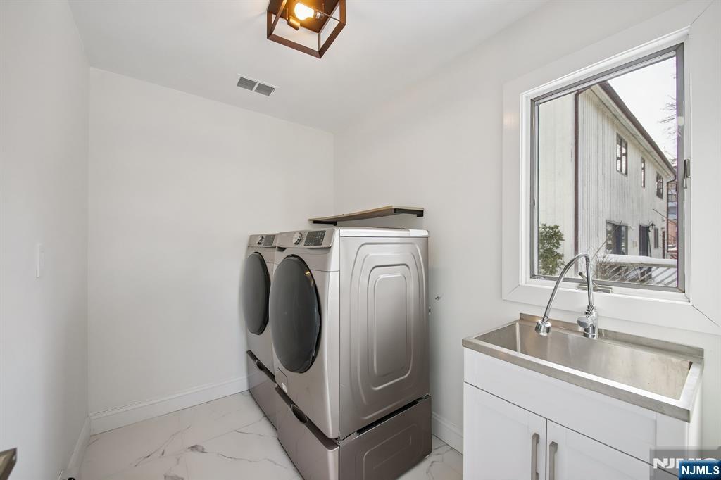 11 Hudson, Englewood Cliffs, NJ, 07632