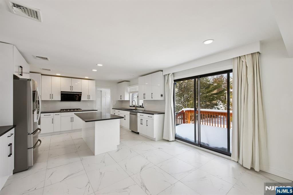 11 Hudson, Englewood Cliffs, NJ, 07632