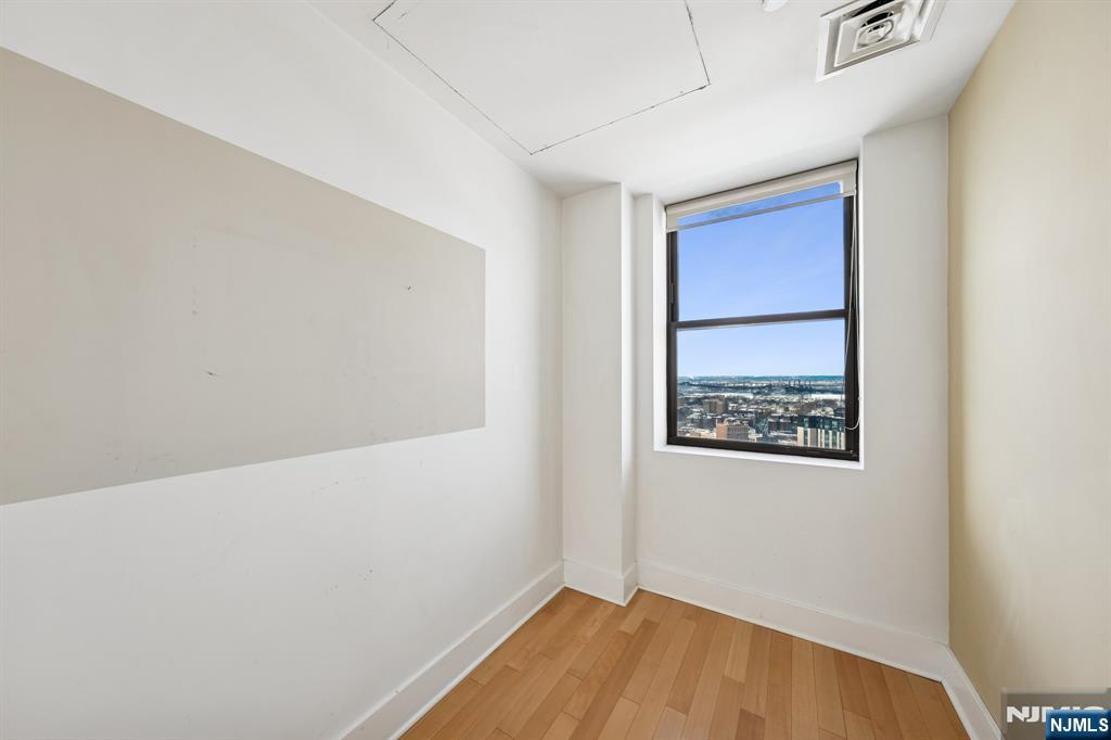 4 Beacon Way #PH 1900