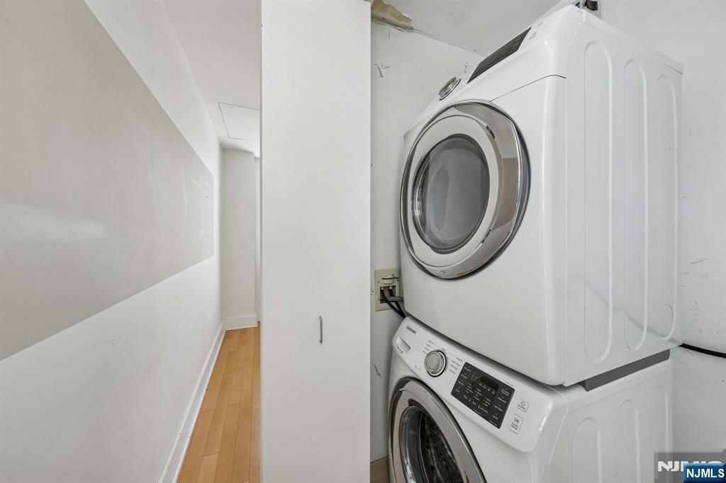 4 Beacon Way #PH 1900