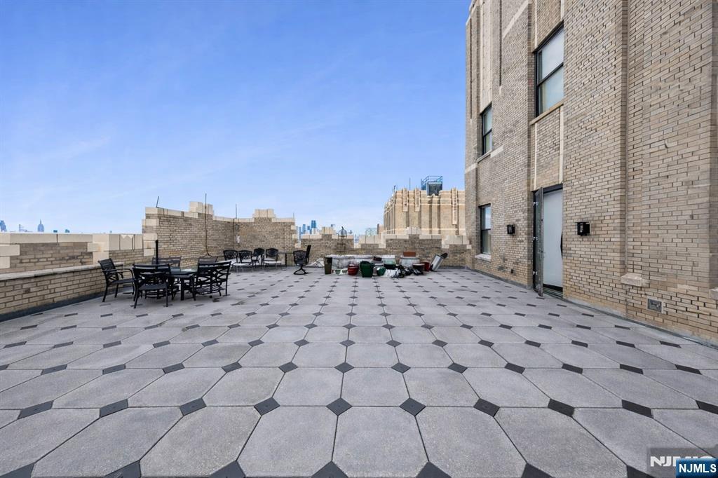 4 Beacon Way #PH 1900