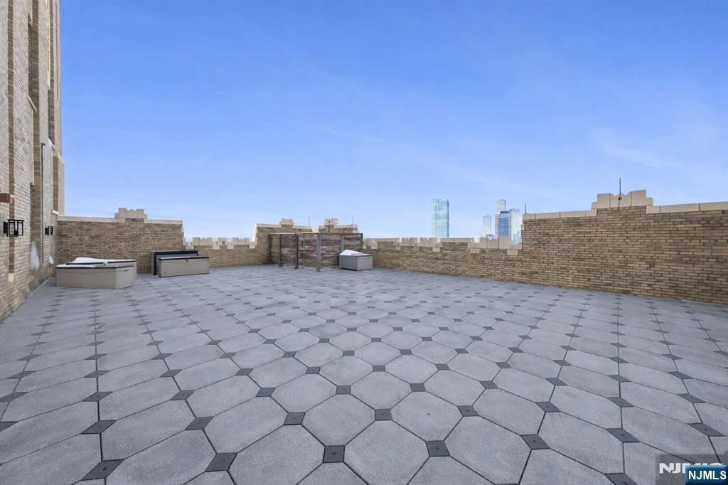 4 Beacon Way #PH 1900