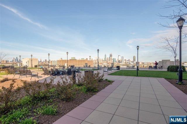 4 Beacon Way #PH 1900