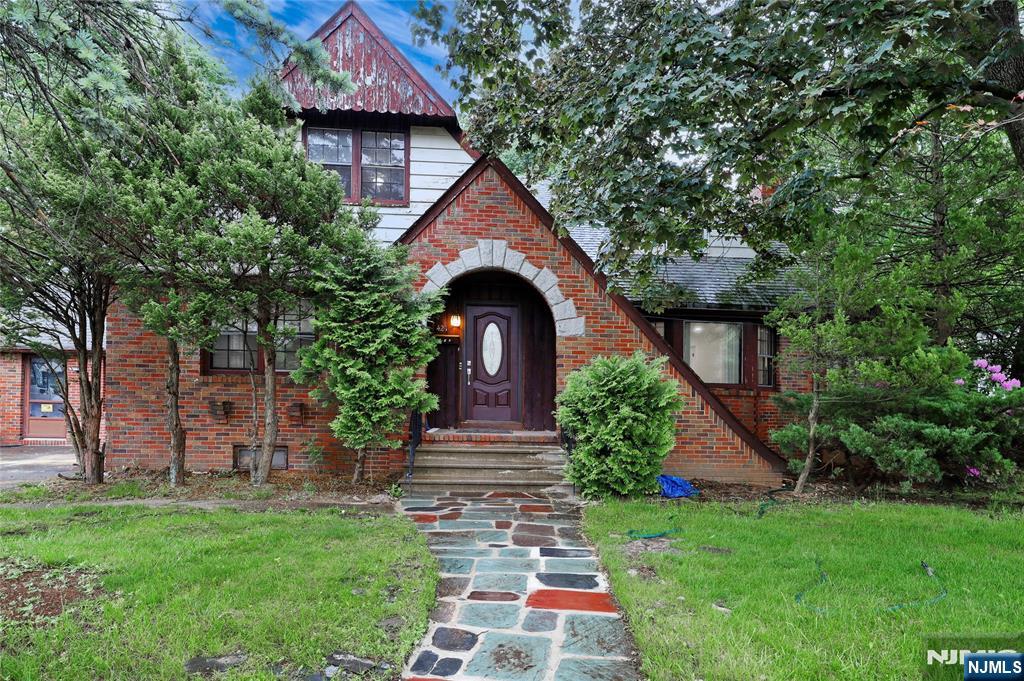 4-21 Saddle River, Fair Lawn, NJ, 07410