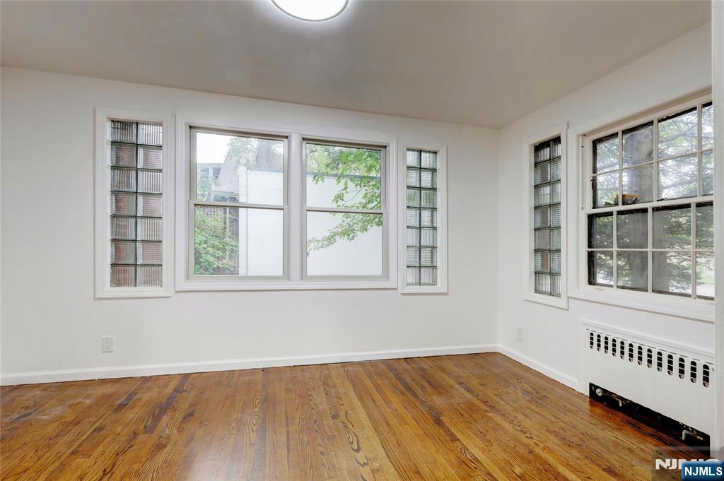 4-21 Saddle River, Fair Lawn, NJ, 07410