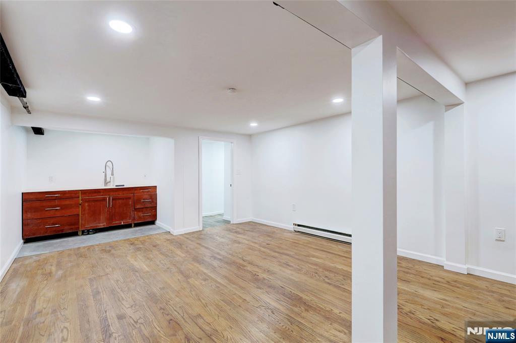 4-21 Saddle River, Fair Lawn, NJ, 07410