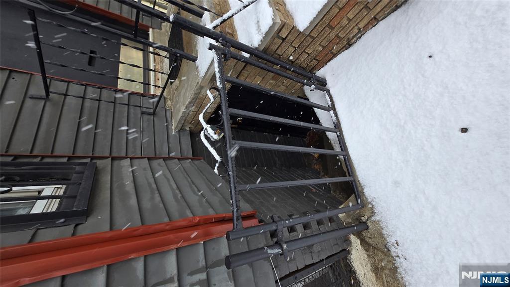 32 Emmet Street - Photo 2