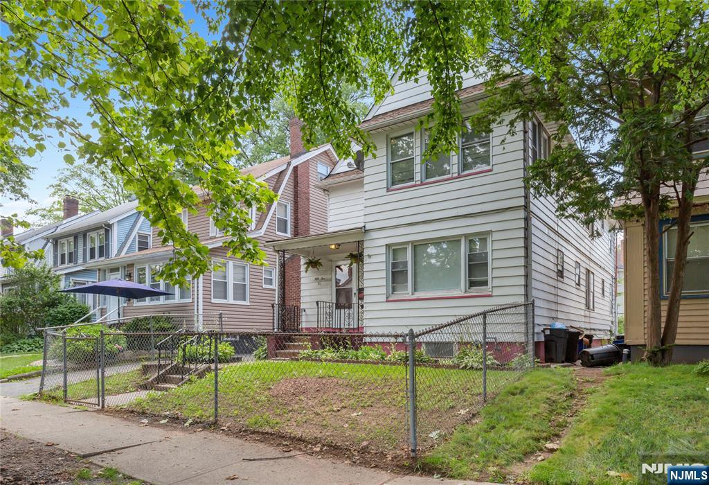 51 Ampere Parkway - Photo 2