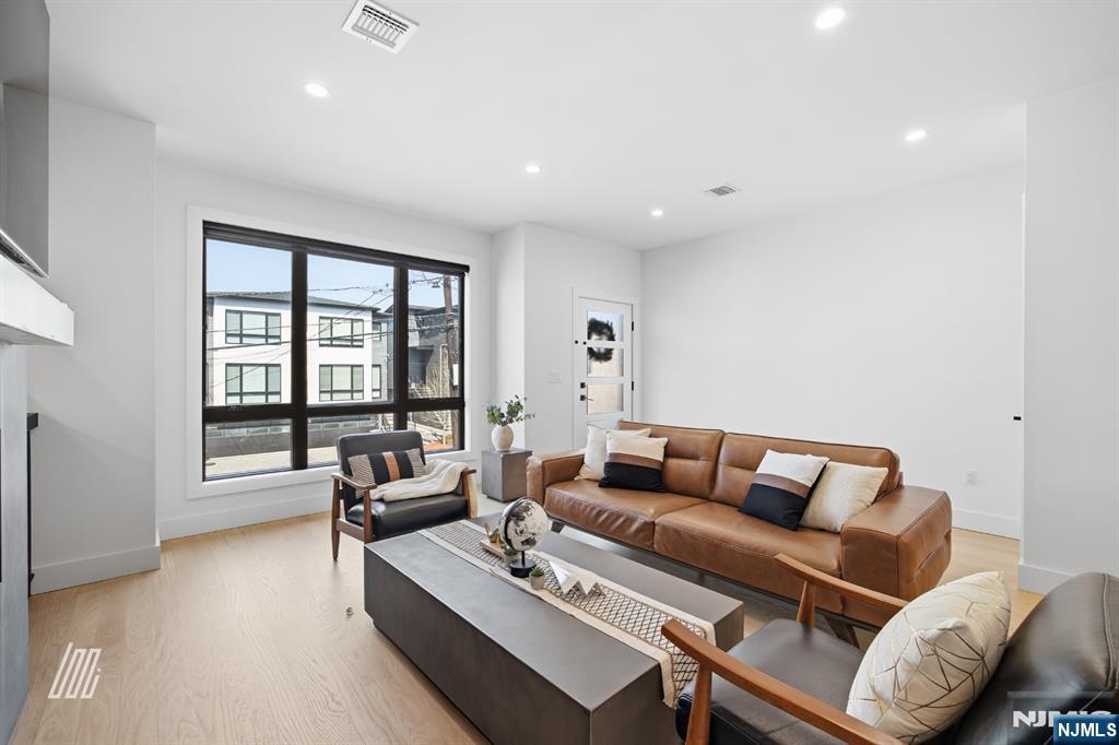 256A 7th Street - Photo 4