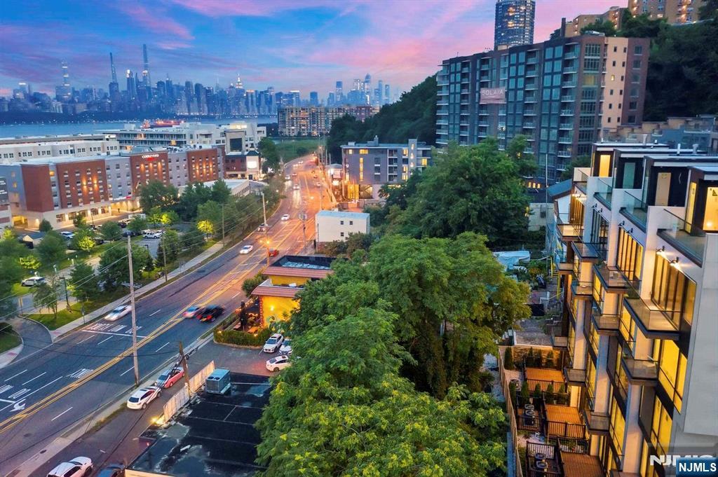 35 Old Dock Road, Alpine, NJ, 07620