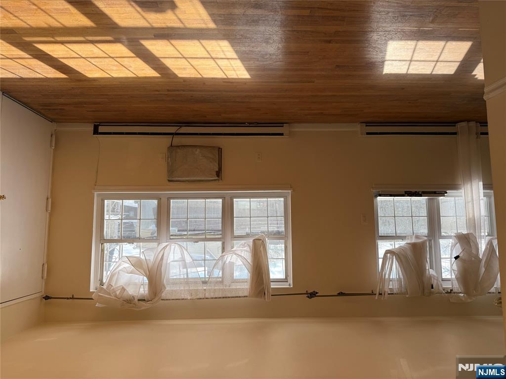 419 Paterson Avenue - Photo 4