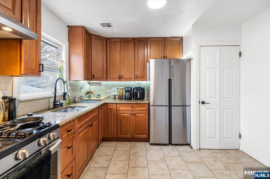 659 River Road, Teaneck, NJ, 07666