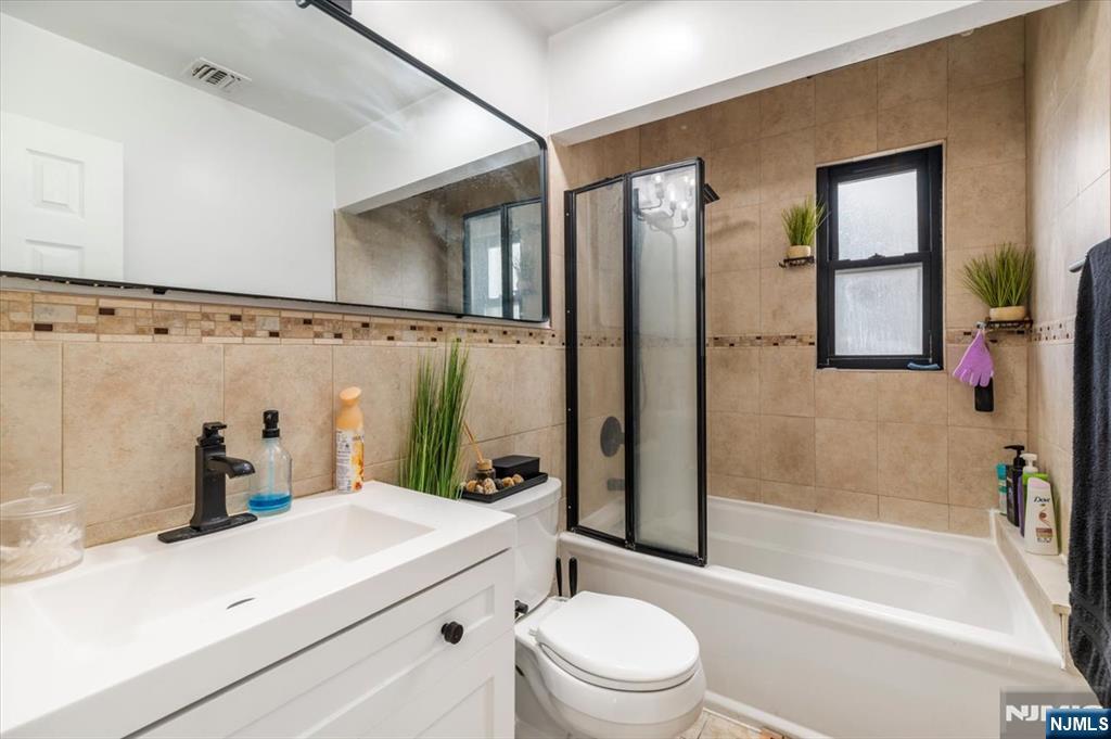 659 River Road, Teaneck, NJ, 07666