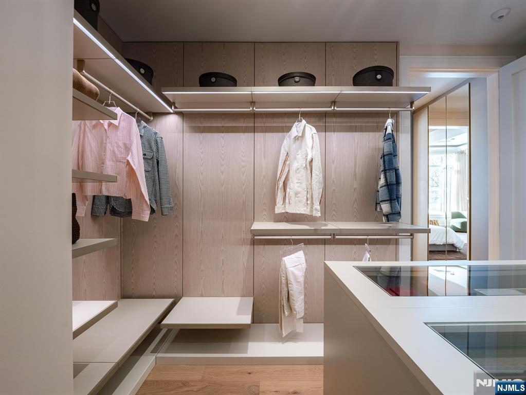 16-18 Paris Avenue #9