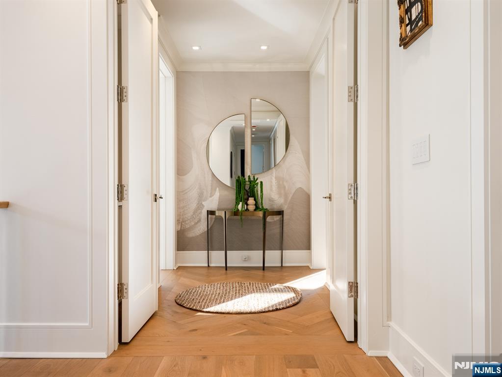 16-18 Paris Avenue #9